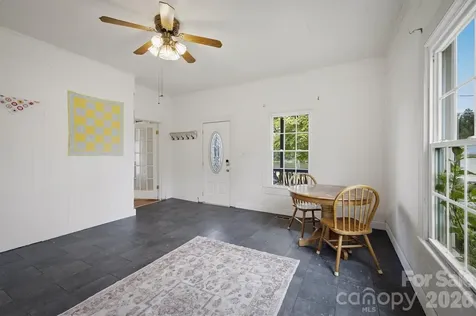 302 Catawba Avenue Hickory NC 28601