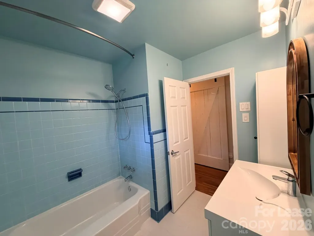 3111 Airlie Street Charlotte NC 28205