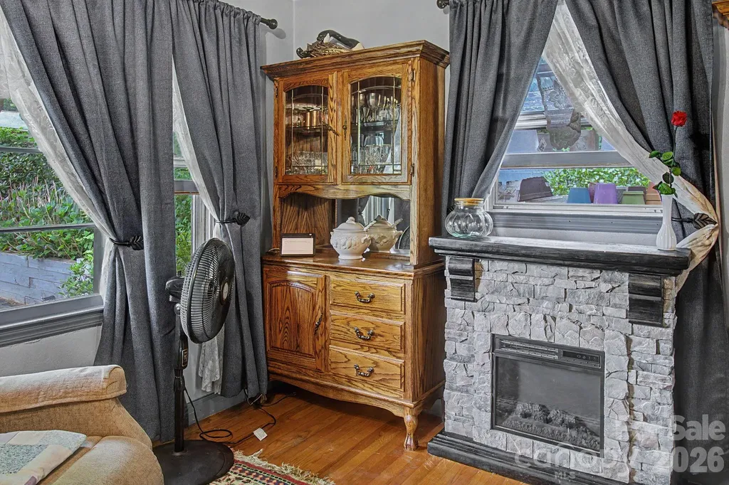 25 Wentworth Avenue Asheville NC 28803