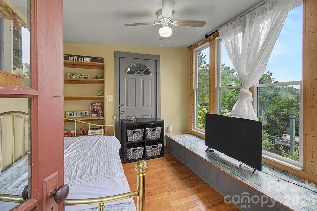 25 Wentworth Avenue Asheville NC 28803