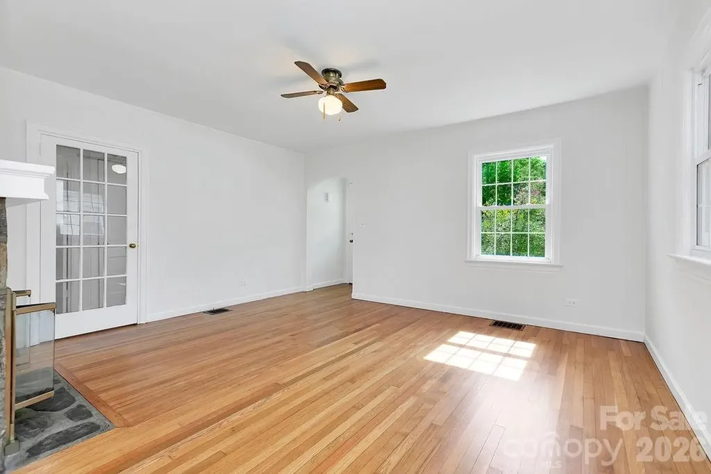 105 Parkview Drive Brevard NC 28712