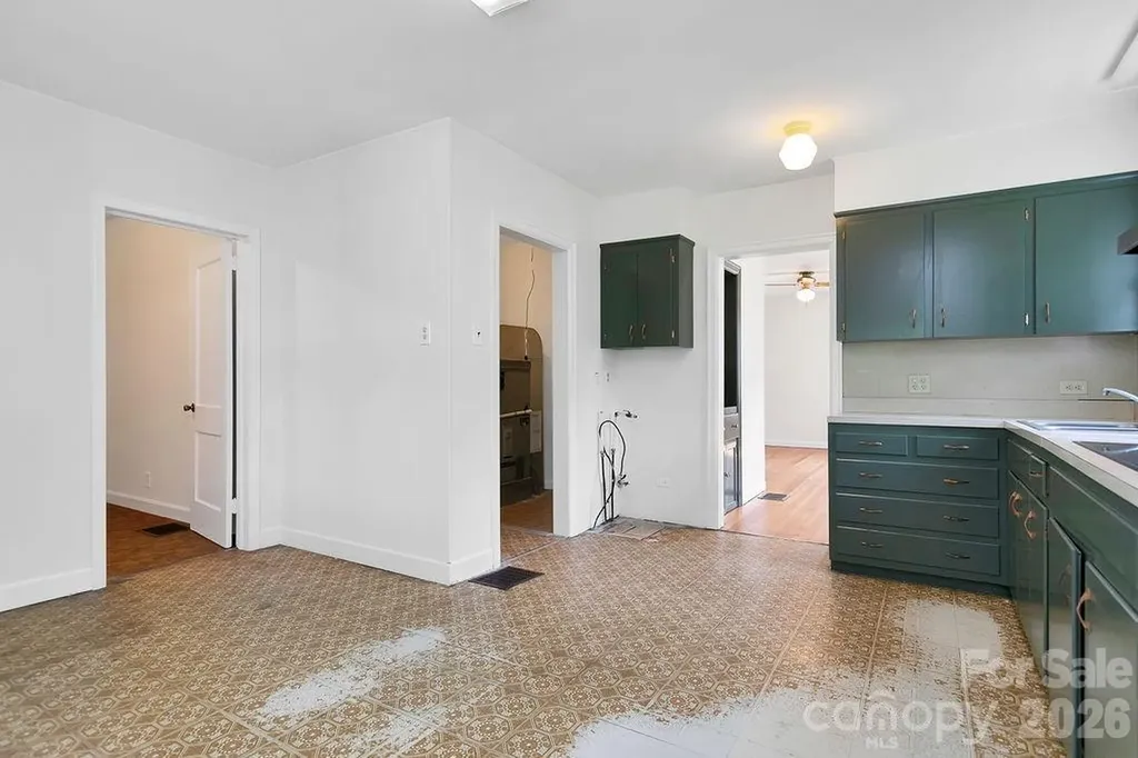 105 Parkview Drive Brevard NC 28712