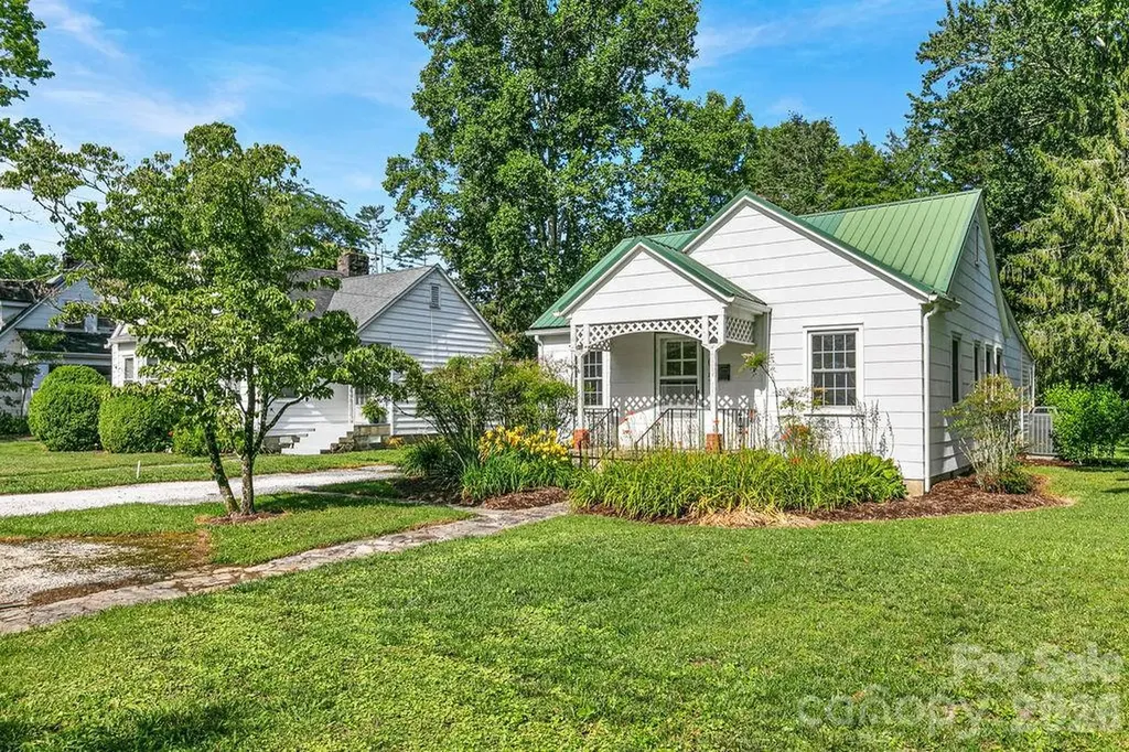 105 Parkview Drive Brevard NC 28712