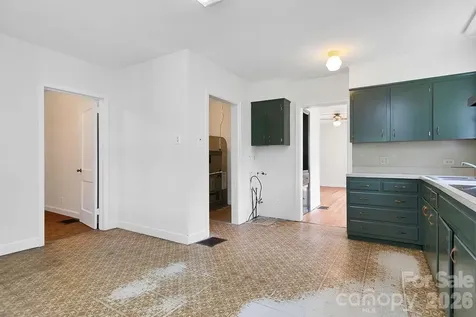 105 Parkview Drive Brevard NC 28712