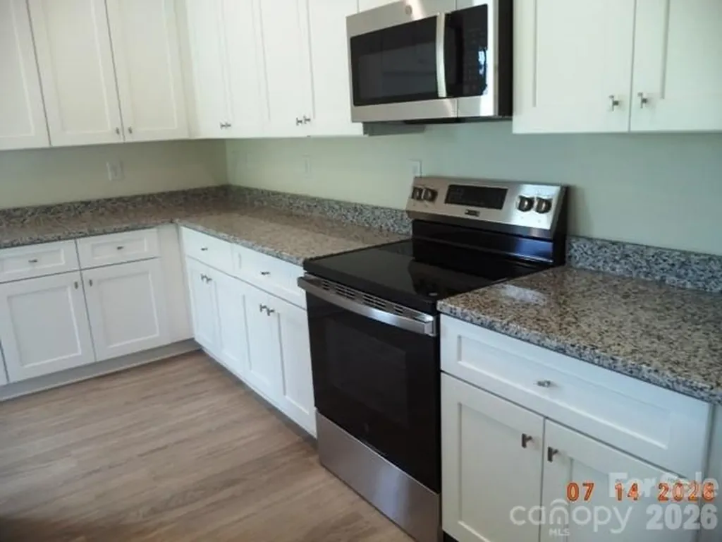 128 Sanders Way Statesville NC 28625