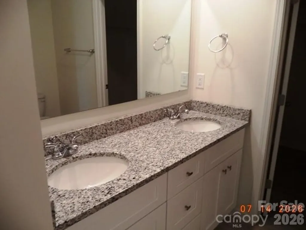 128 Sanders Way Statesville NC 28625