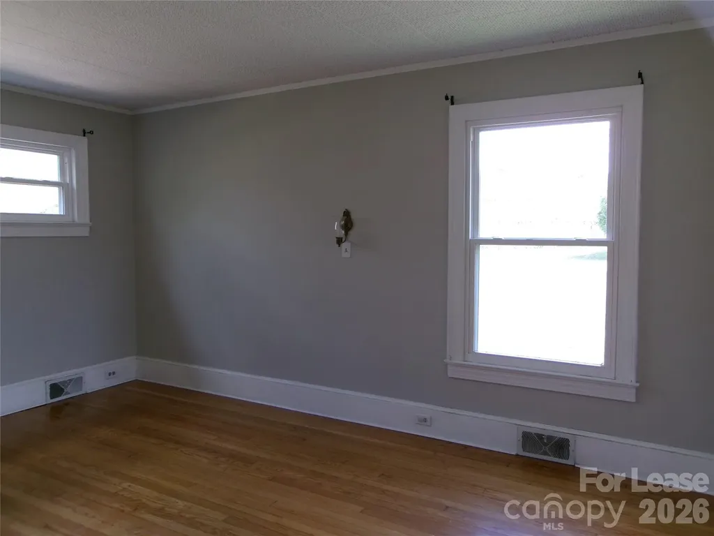 515 Mountain View Street SW Lenoir NC 28645