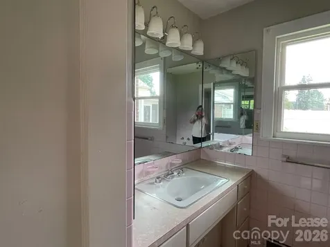 515 Mountain View Street SW Lenoir NC 28645