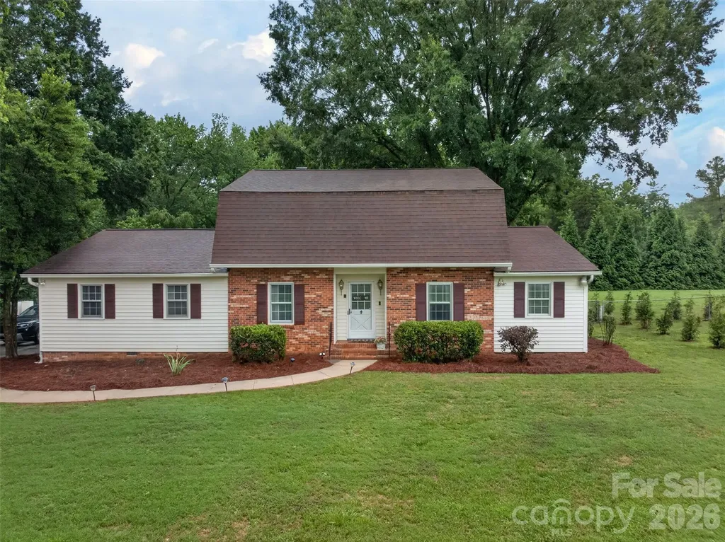 140 Raintree Road Advance NC 27006