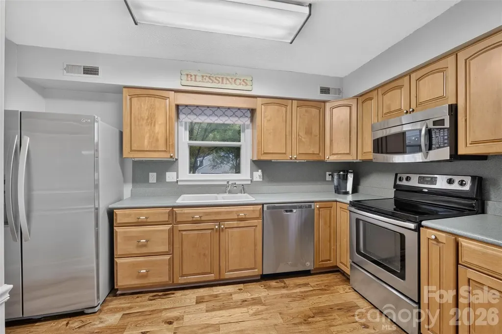 140 Raintree Road Advance NC 27006