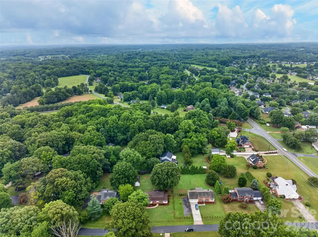 140 Raintree Road Advance NC 27006