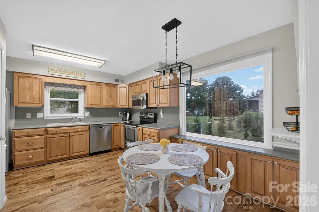 140 Raintree Road Advance NC 27006