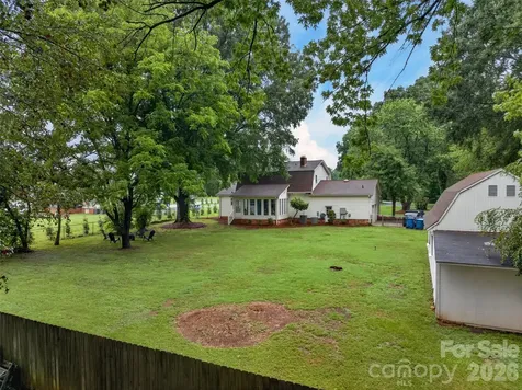 140 Raintree Road Advance NC 27006