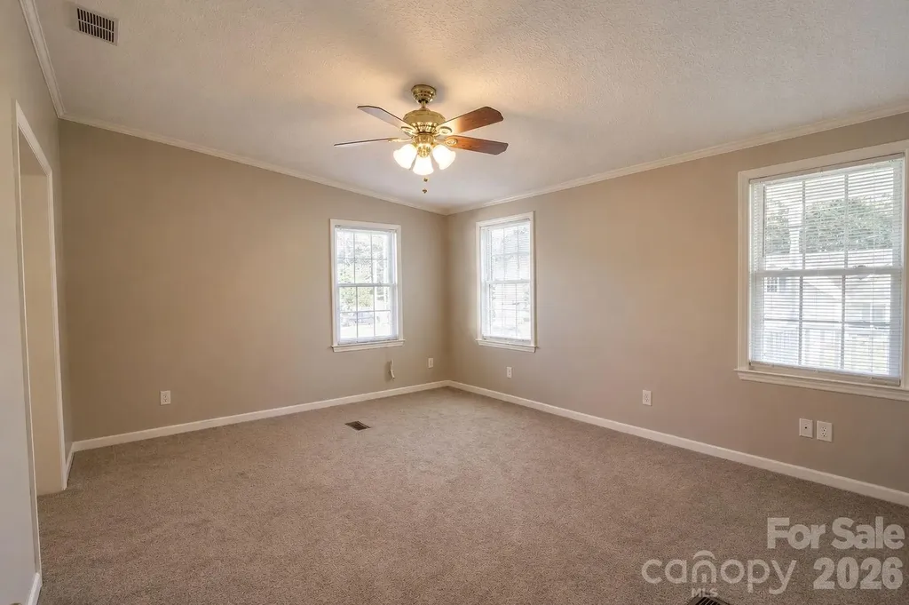 201 E 27th Street Kannapolis NC 28083