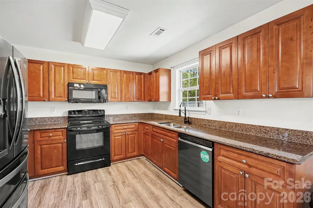 5312 Willow Run Drive Monroe NC 28110