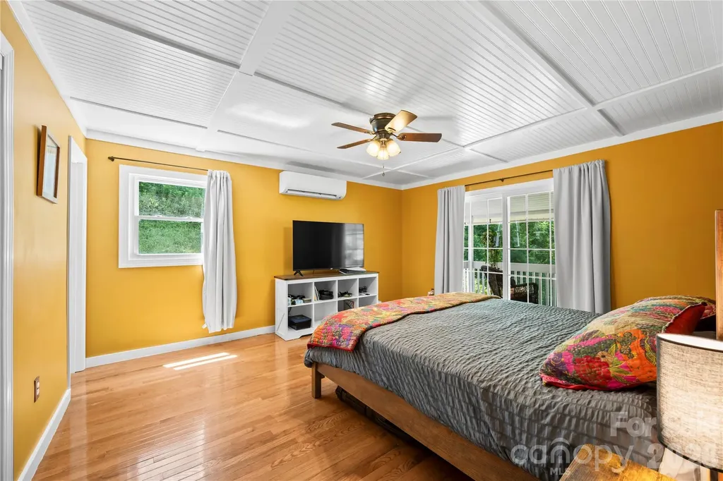 2879 Chandler Creek Road Mars Hill NC 28754