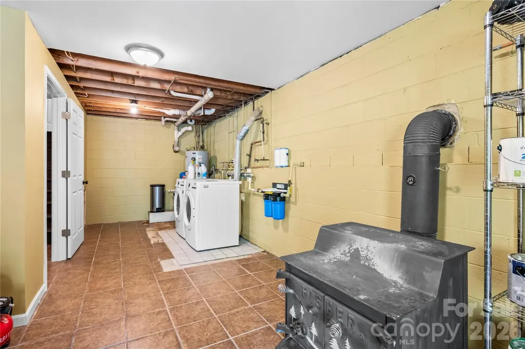 2879 Chandler Creek Road Mars Hill NC 28754