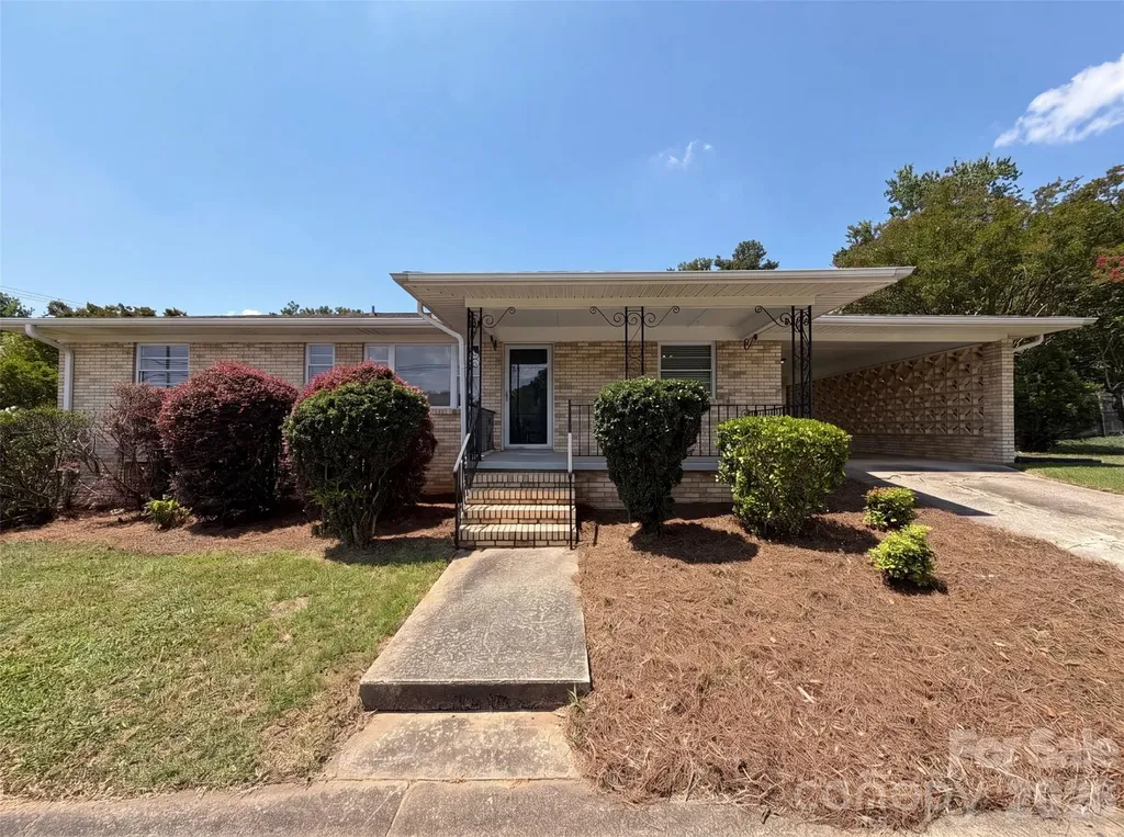 608 E Ryder Avenue Landis NC 28088