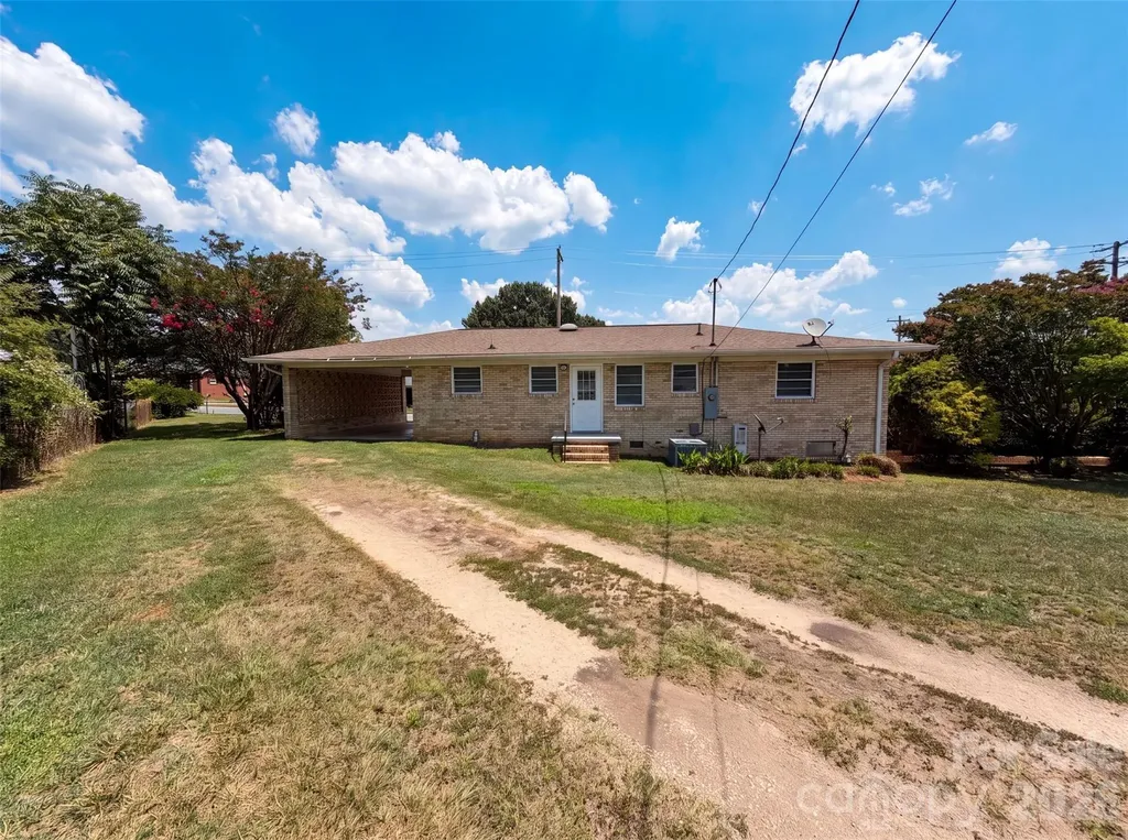 608 E Ryder Avenue Landis NC 28088