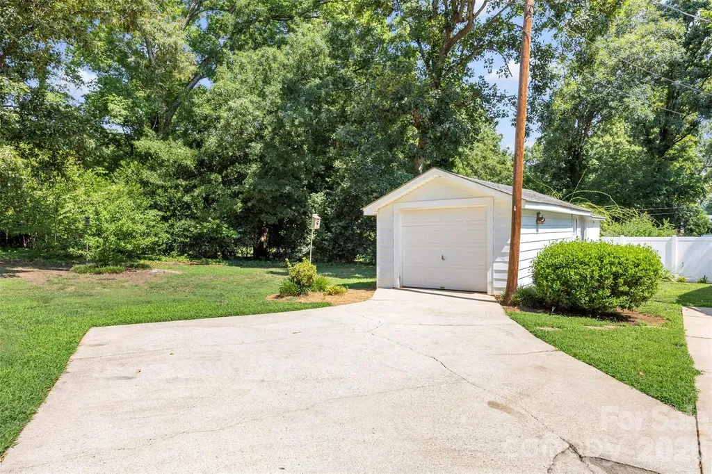 603 N 6th Street Albemarle NC 28001