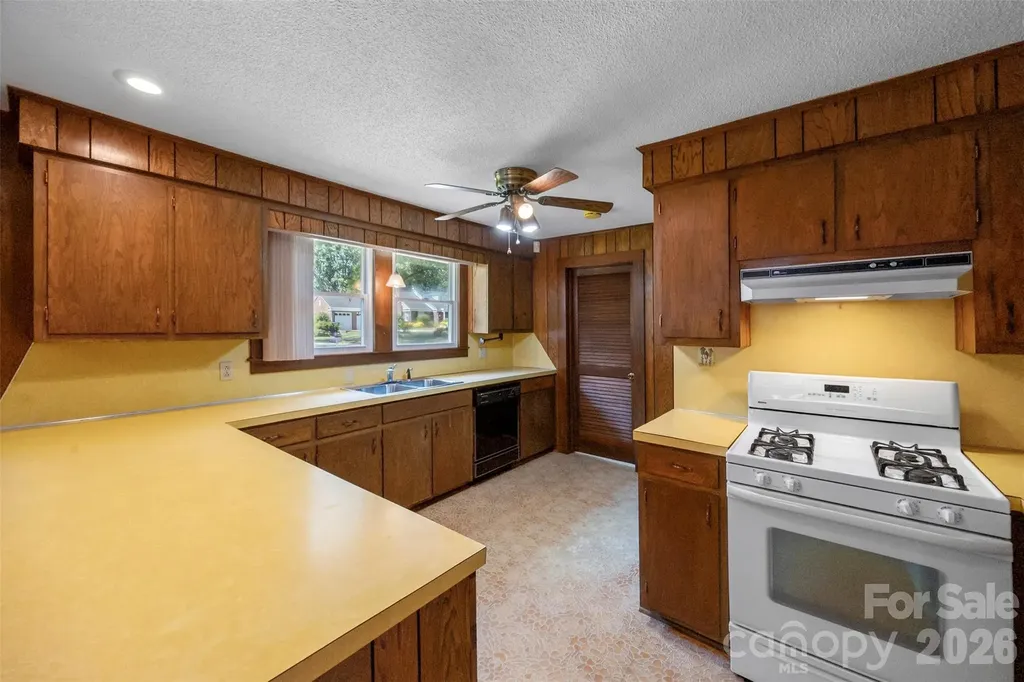 603 N 6th Street Albemarle NC 28001