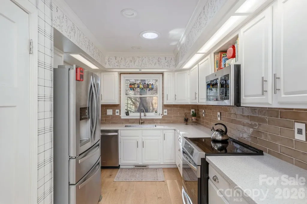 128 Camellia Way Hendersonville NC 28739
