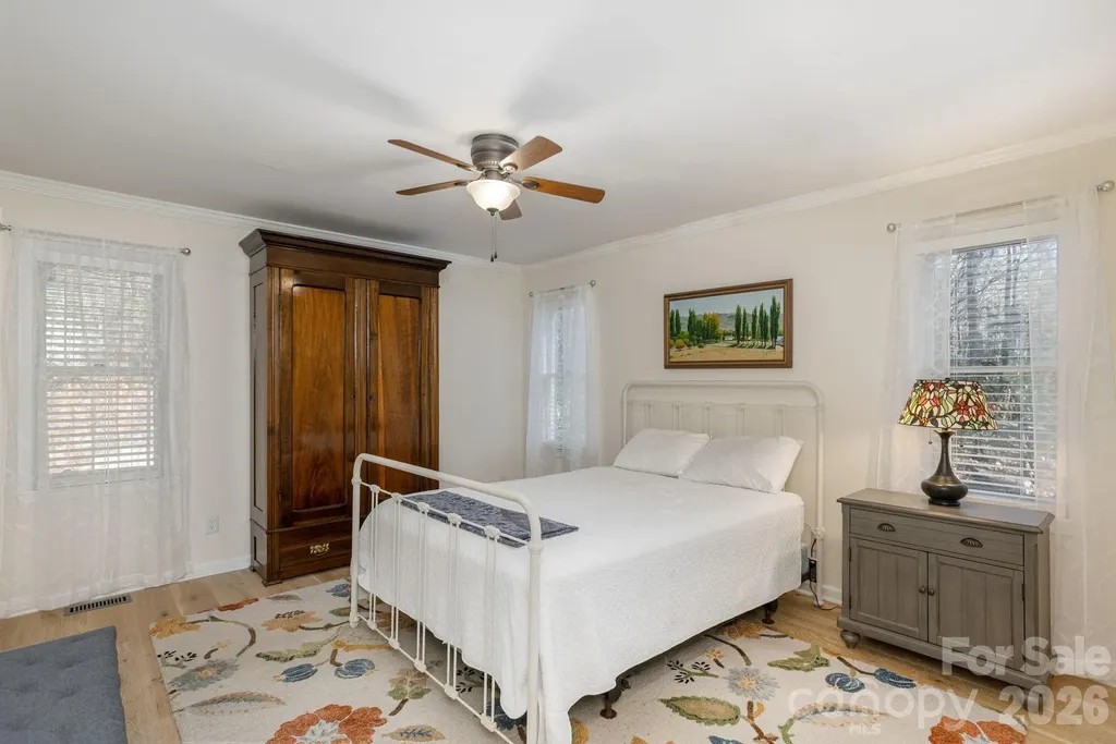 128 Camellia Way Hendersonville NC 28739