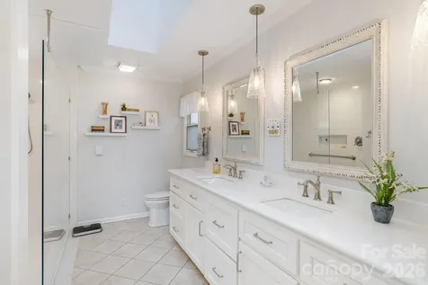 128 Camellia Way Hendersonville NC 28739