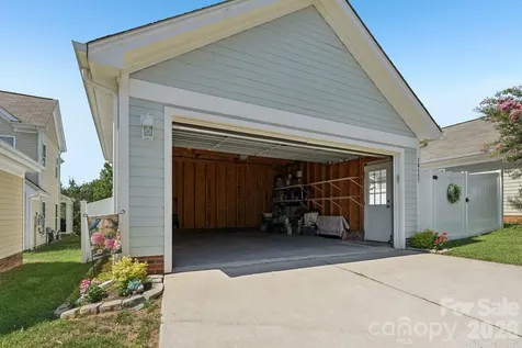 16447 Leavitt Lane Davidson NC 28036