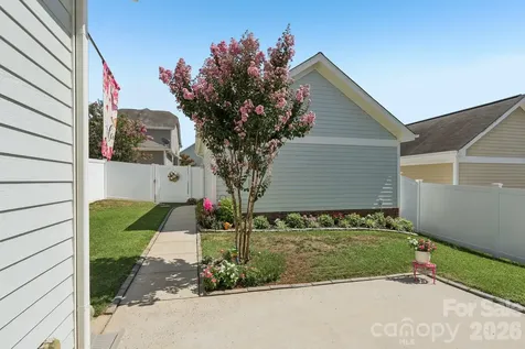 16447 Leavitt Lane Davidson NC 28036