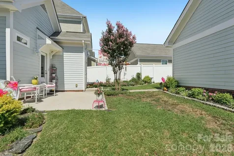 16447 Leavitt Lane Davidson NC 28036
