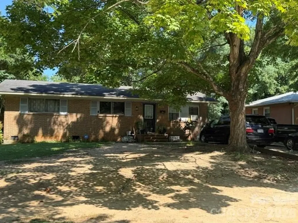 1131 Echo Glen Road Charlotte NC 28213