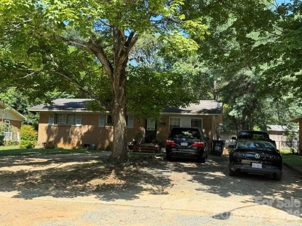 1131 Echo Glen Road Charlotte NC 28213