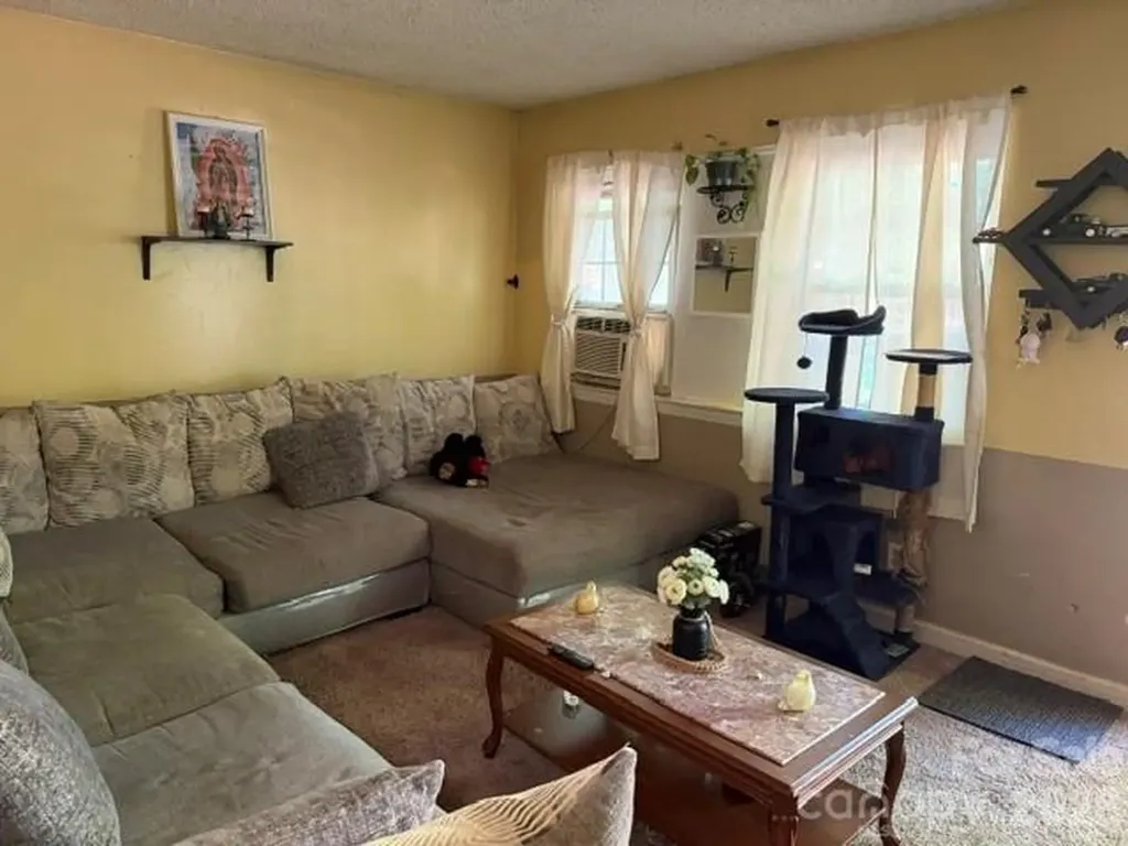 1131 Echo Glen Road Charlotte NC 28213