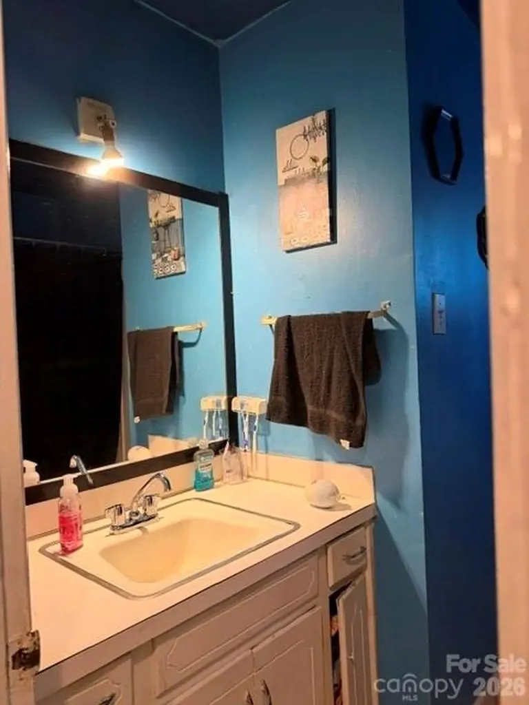 1131 Echo Glen Road Charlotte NC 28213