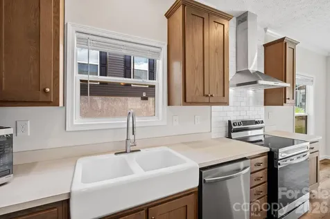 135 Bellamy Road Asheville NC 28806