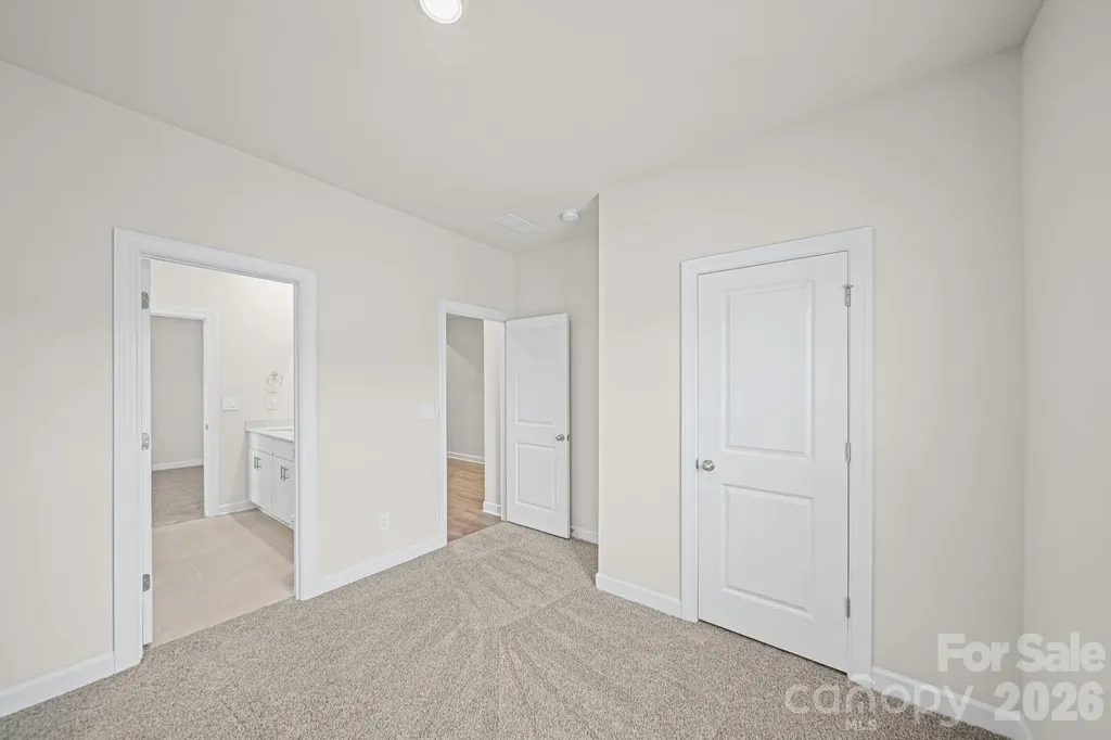 6220 Barcelona Way Charlotte NC 28214