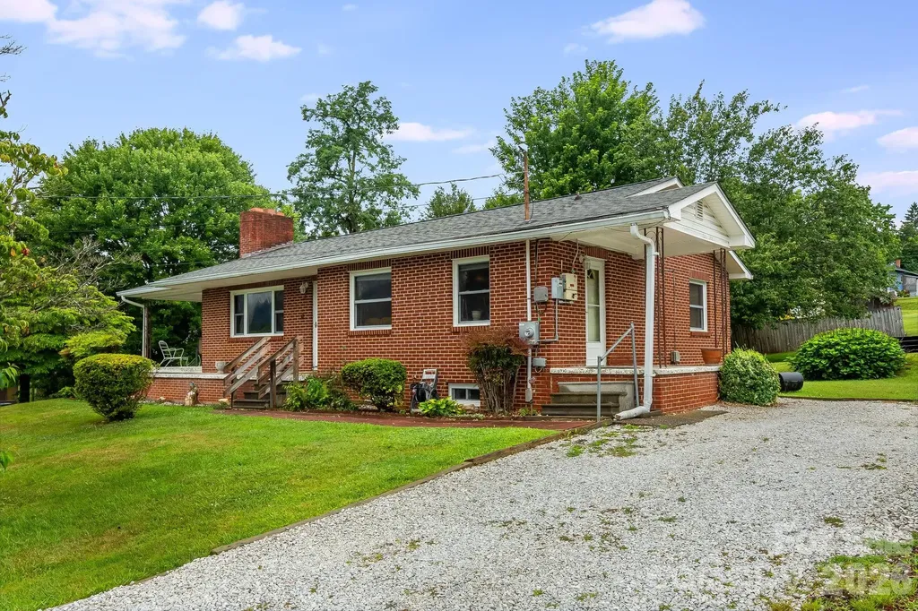 4 Brad Street Asheville NC 28803