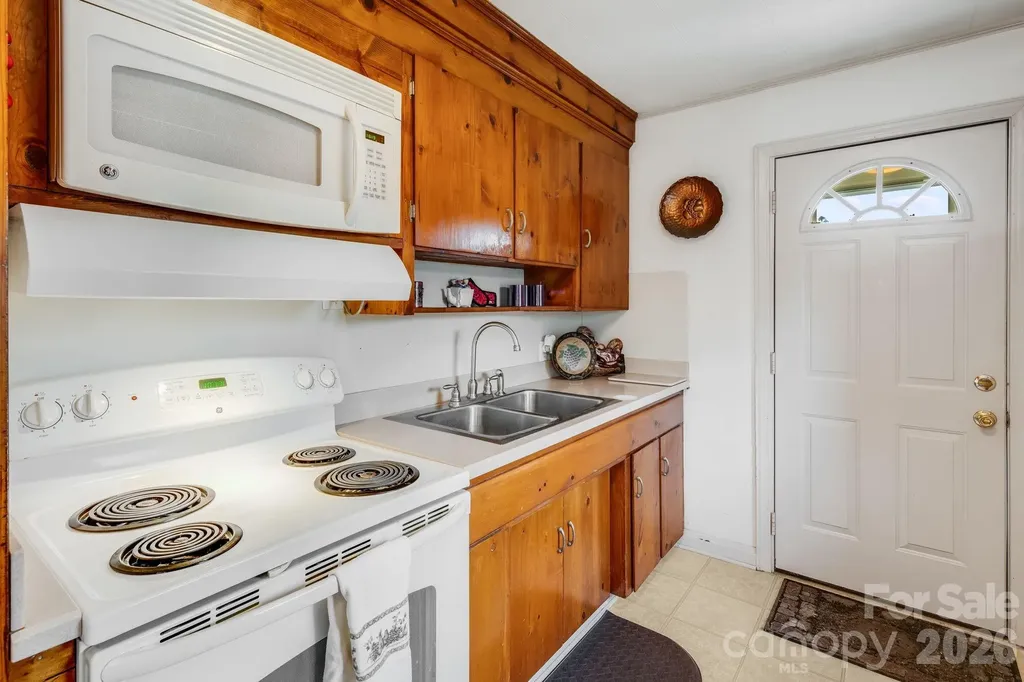 4 Brad Street Asheville NC 28803