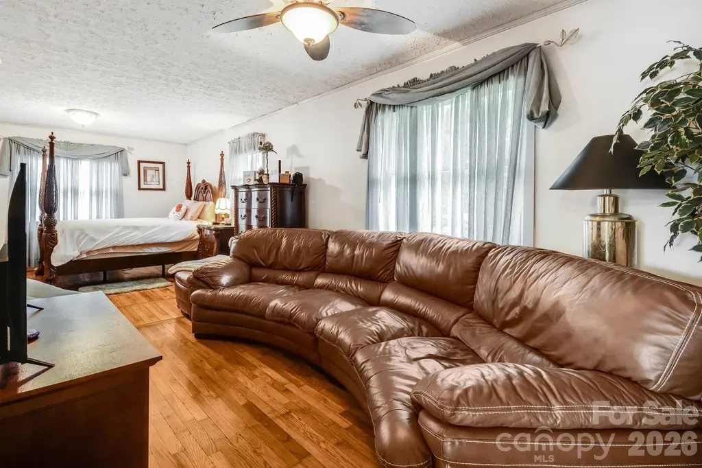 4 Brad Street Asheville NC 28803