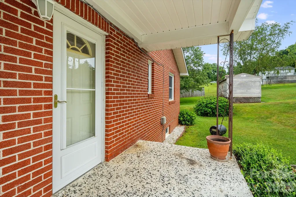 4 Brad Street Asheville NC 28803