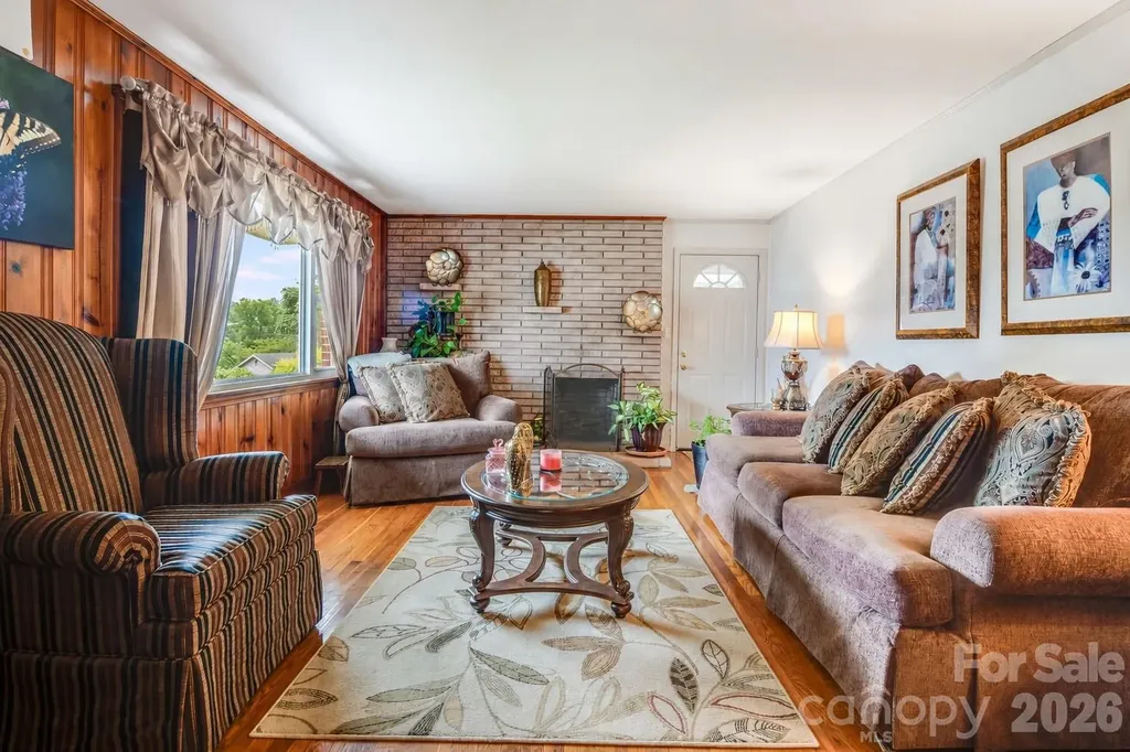 4 Brad Street Asheville NC 28803