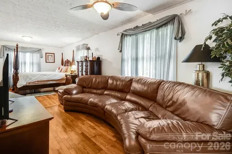4 Brad Street Asheville NC 28803