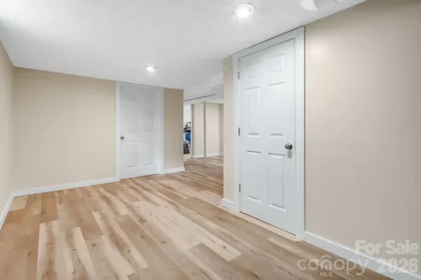 4 Brad Street Asheville NC 28803