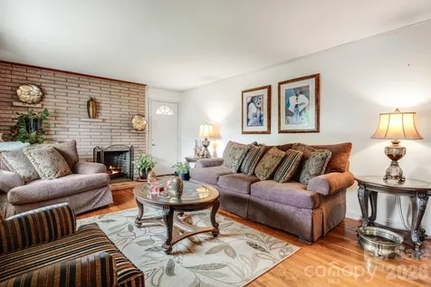 4 Brad Street Asheville NC 28803