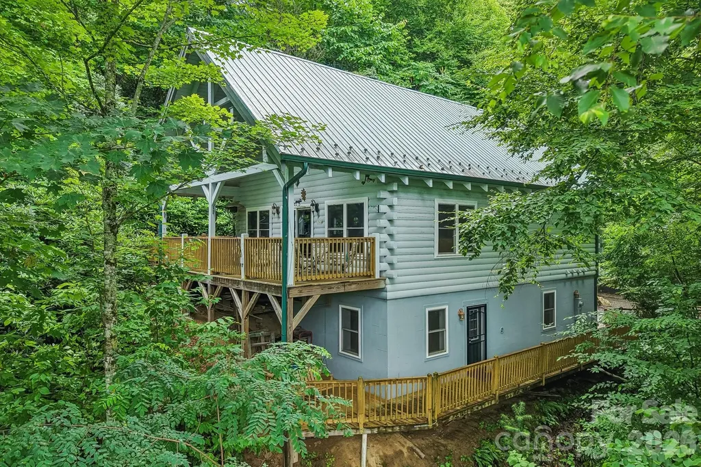 1061 Setzer Cove Road Maggie Valley NC 28751