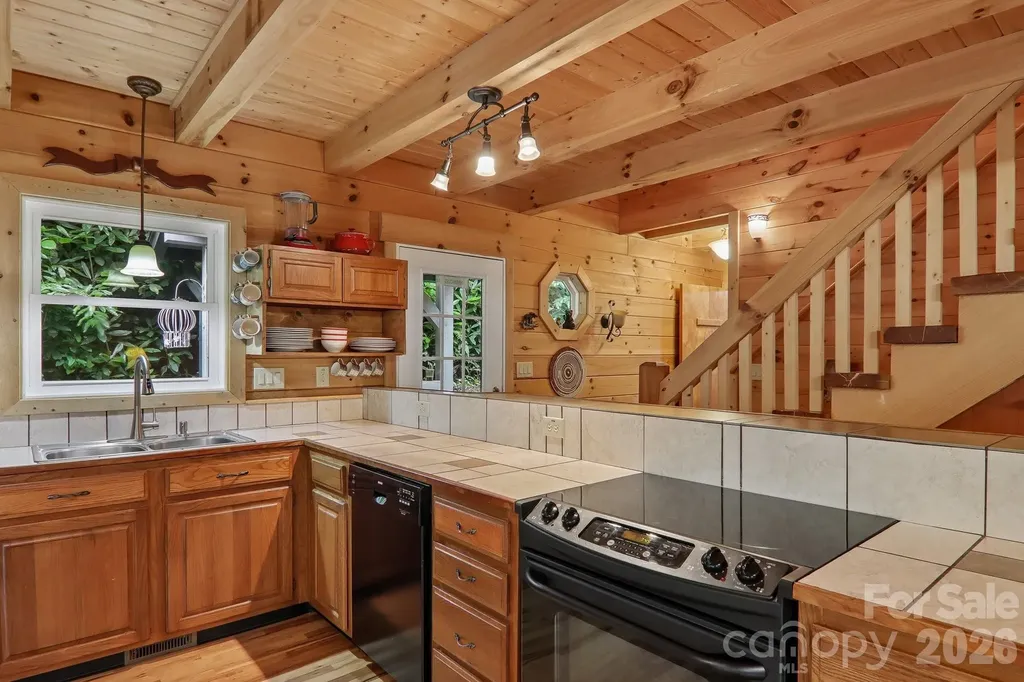 1061 Setzer Cove Road Maggie Valley NC 28751
