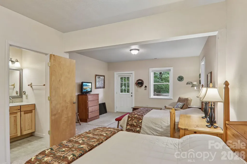 1061 Setzer Cove Road Maggie Valley NC 28751