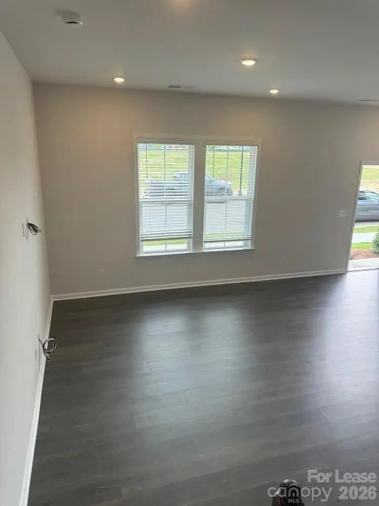 5724 Runnel Way Harrisburg NC 28075