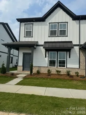 5724 Runnel Way Harrisburg NC 28215